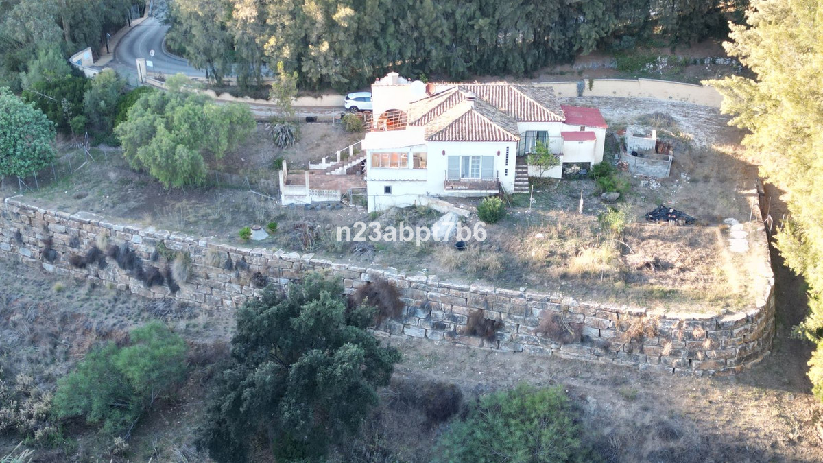 Los Almendros, Benahavís
